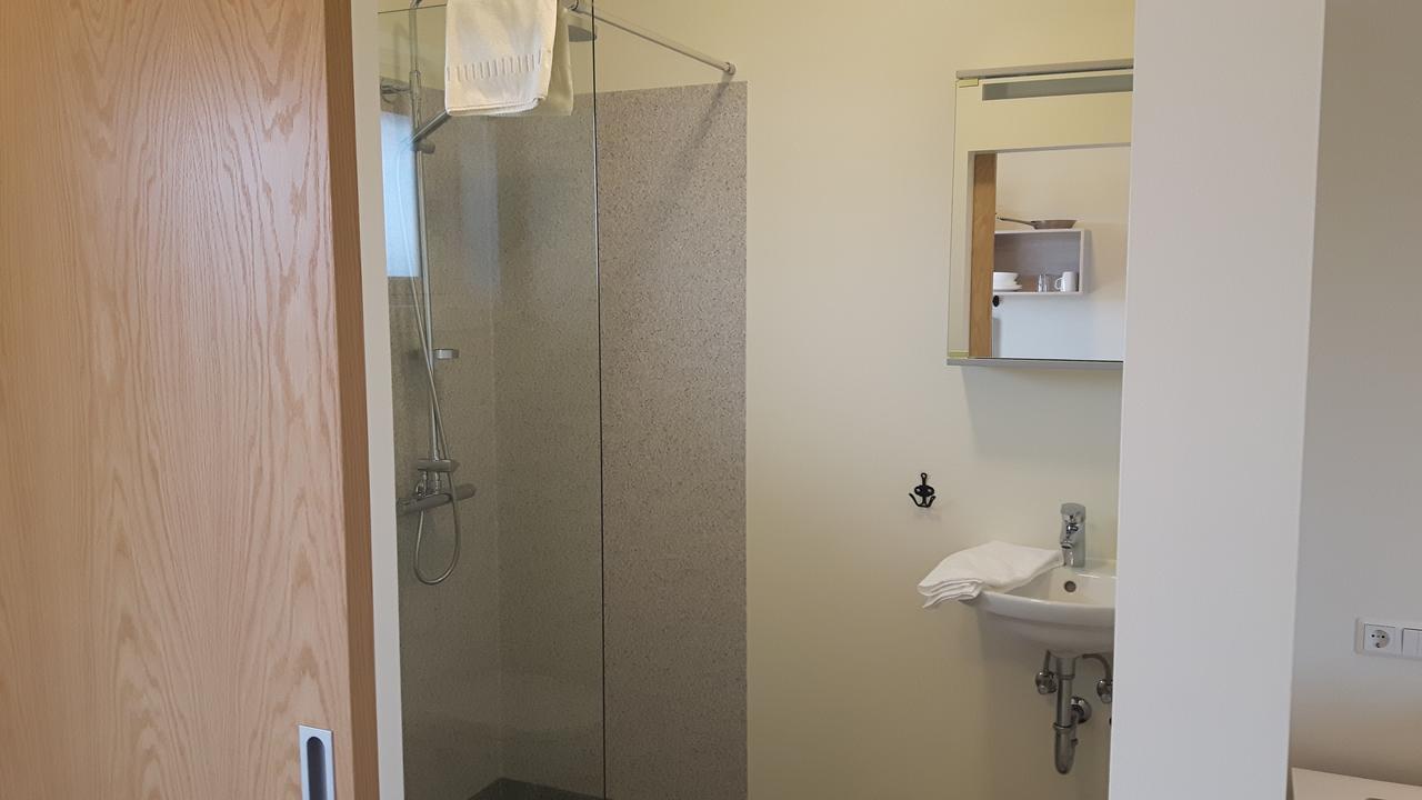 Hjartarstathir Guesthouse Eidar Kültér fotó